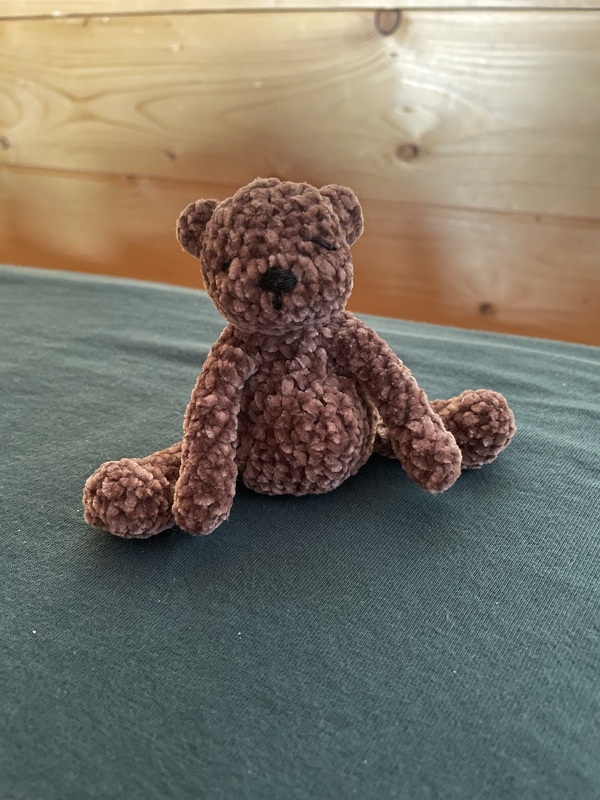 Häkelanleitung für das kleine Bärchen Pelle