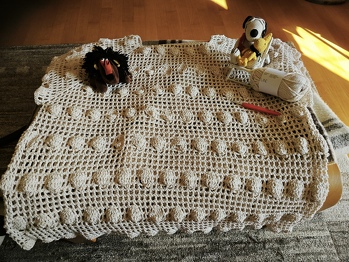 Soeben fertig geworden!
Dieses Modell ist auch für große Größen gut geeignet.
Hier aus der LINE von Sandnes in der Farbe 1015 Kitt mit Häkelnadel Nr 4. Das ist ein weiches Sommergarn aus Baumwolle, Viskose und Leinen.
Das perfekte Kleidungsstück für heiße #Sommer|Tage #Tee
Größe XXXL
