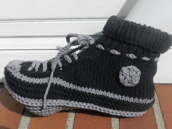 Das ist mein erster Schuh, nach Ihrer Anleitung. Hat alles super geklappt.
Vielen Dank für die tolle Anleitung