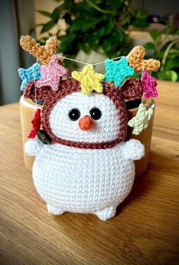 Knuffiger Schneemann, der einfach zu häkeln ist❤️
#schneemann #häkeln #amigurumi
