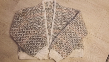 Meine Beautyjacke. Trägt sich sehr angenehm und die Anleitung war super verständlich.  Vielen Dank dafür!