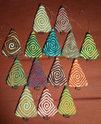 Die Bäume waren Weihnachtsgeschenke für Familie und Freunde und haben sehr viel Spaß gemacht!