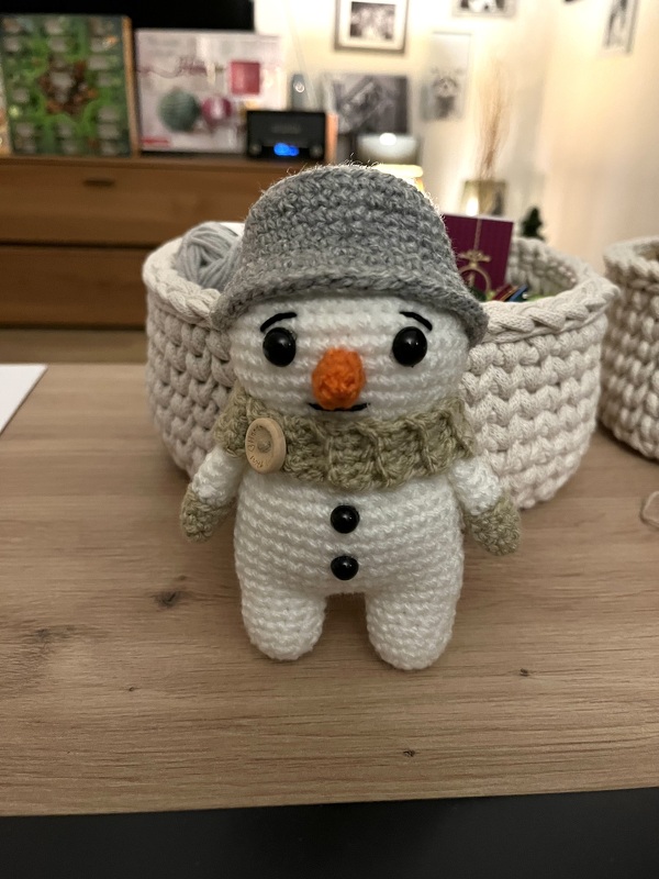 Häkelanleitung Kleiner Schneemann