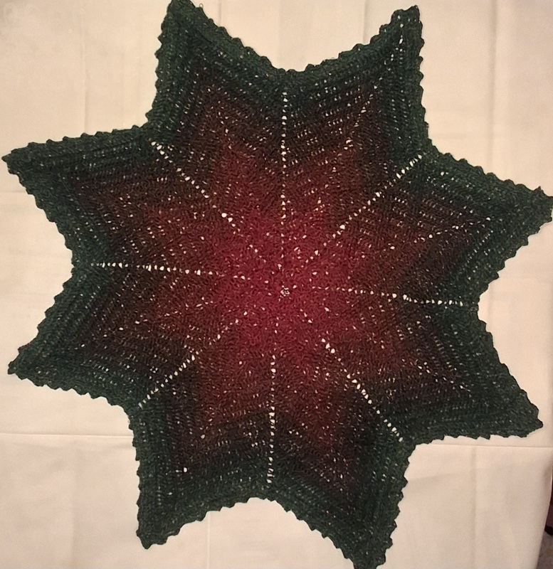 Kaleidostar – Häkelanleitung für ein Sternendeckchen in vier Größen