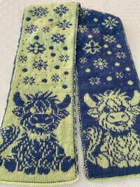 Knitting pattern children's scarf "Sweetie tooth loves snow" Highland Cow