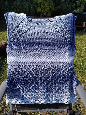 Mein Shirt ist toll geworden. Die Anleitung war sehr gut. Leider war mein Bobbel zu klein und hat für die Ärmel nicht mehr gelangt.