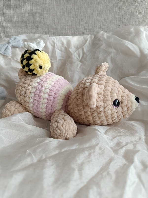 Häkelanleitung Bär "Susi" mit Biene