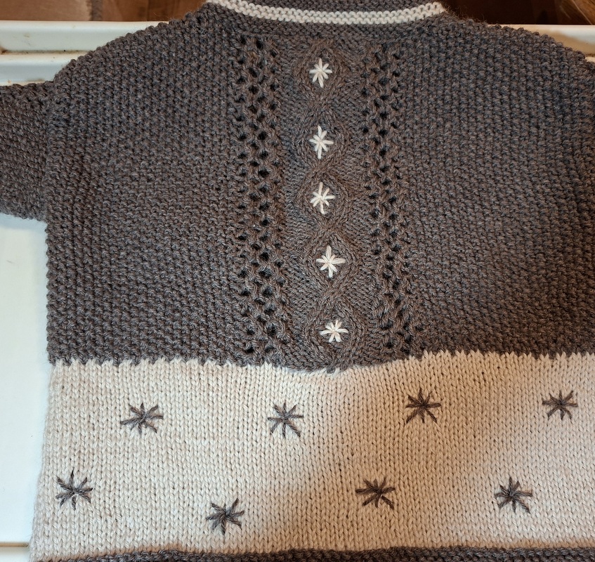 Strickanleitung Kindertrachtenjacke, Gr. 98-104,  Rautenmuster, Stickerei