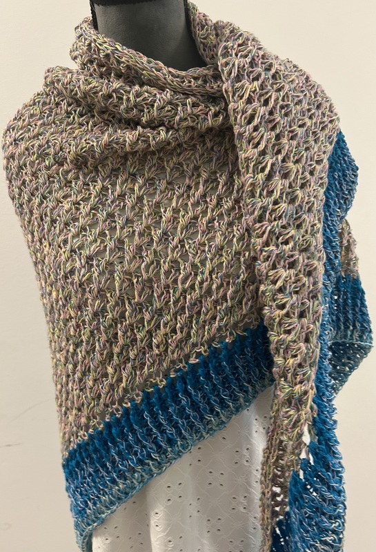 Melli ein asymmetrisches Tuch für melierte Bobbel