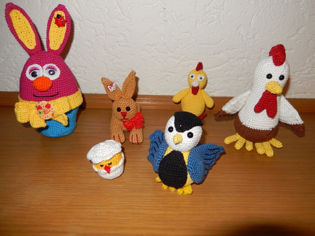 Frühling-Dekoration, Blütenzweig mit Vogel und Nest - gehäkelt von Dadade