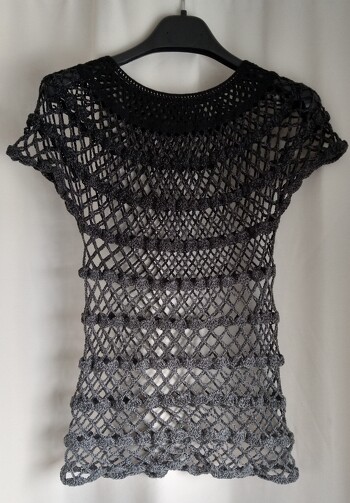 Sehr gut nachzuhäkeln.
Ich habe eine Verlaufswolle mit 100% Baumwollanteil genommen.