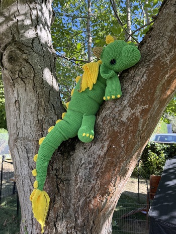 So eine wunderschöne Häkelanleitung. Hat alles perfekt geklappt. Die Farben hat mein Mann ausgesucht und er ist von den Ergebnis total begeistert.
#drache #häckeln #Kuscheltier