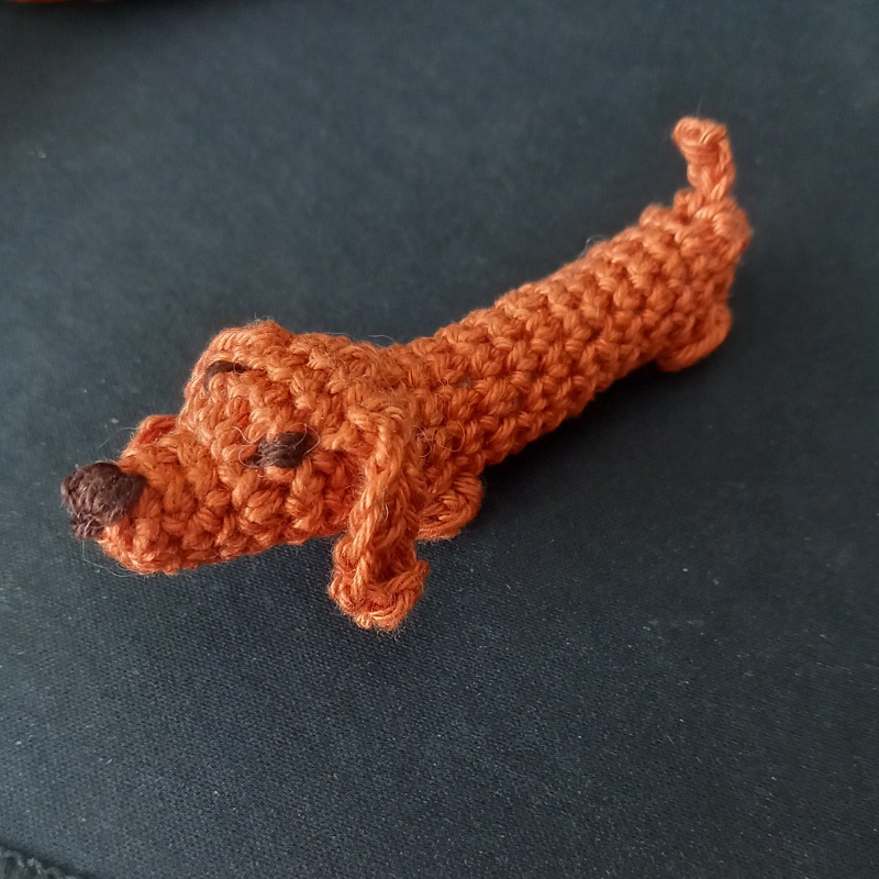 Mini-Dachshund No Sew Crochet Pattern by NiggyArts