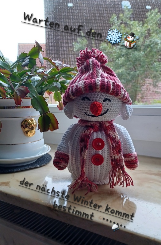 Gehäkelter Amigurumi-Schneemann – Deutsche Häkelanleitung als PDF