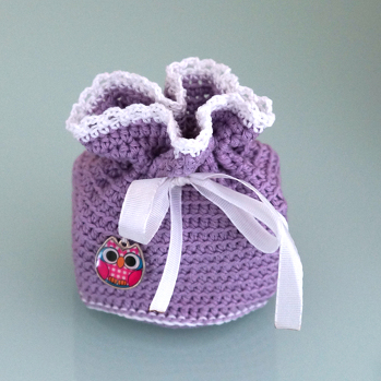 Ich mag deine Kreationen. Habe erstmal nach deiner Anleitung eine Geschenktüte für eine gute Freundin gehäkelt. Diese Geschenkidee ist Super schnell und einfach zu fertigen. Danke für deine Anleitungen!