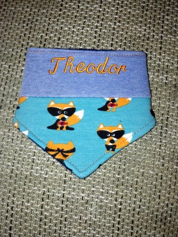 Tücher aus 2 verschiedenen Sweatstoffen und Fleece genäht. Tolles Ergebnis.