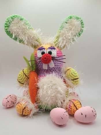 Es war schon viel Arbeit, aber dank der guten Anleitung ist etwas ganz süßes raus geworden. DER wird nicht verschenkt :)