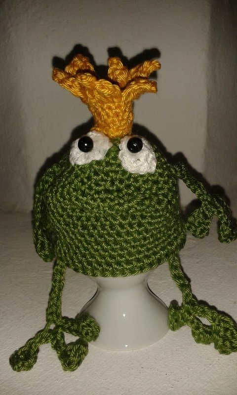 Crochet Pattern Egg Warmer Frog King - PDF english