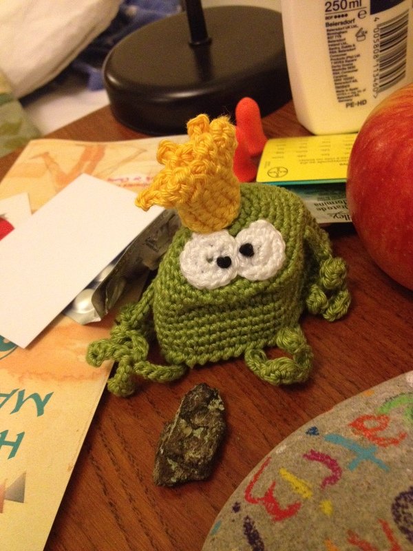 Crochet Pattern Egg Warmer Frog King - PDF english
