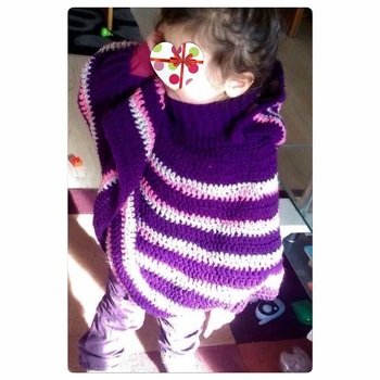 Mein Patenkind hat einen neuen Lieblingsponcho und den hab ich ganz alleine selber gemacht !
Danke für die tolle Anleitung, mit der ich auch als Anfängerin so gut klar kam.