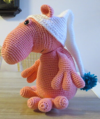 Die Anleitung war sehr gut beschrieben.
Meine kleinen Schnarchnase wird im Sommer im Wohnwagen auf meinem Bett stehen.
Mein Mann - neidisch. ha, ha.