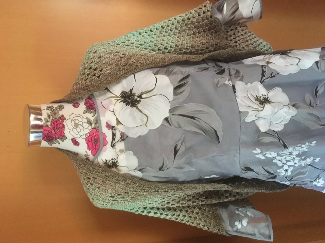 Granny Shrug Seelenwärmer