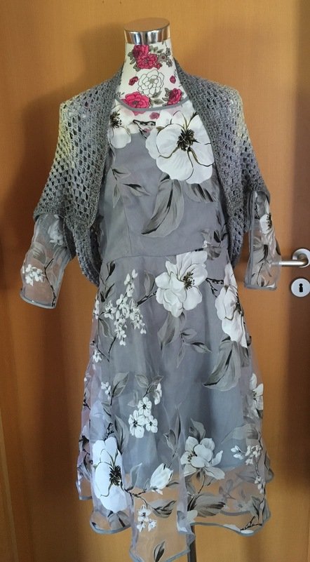 Granny Shrug Seelenwärmer