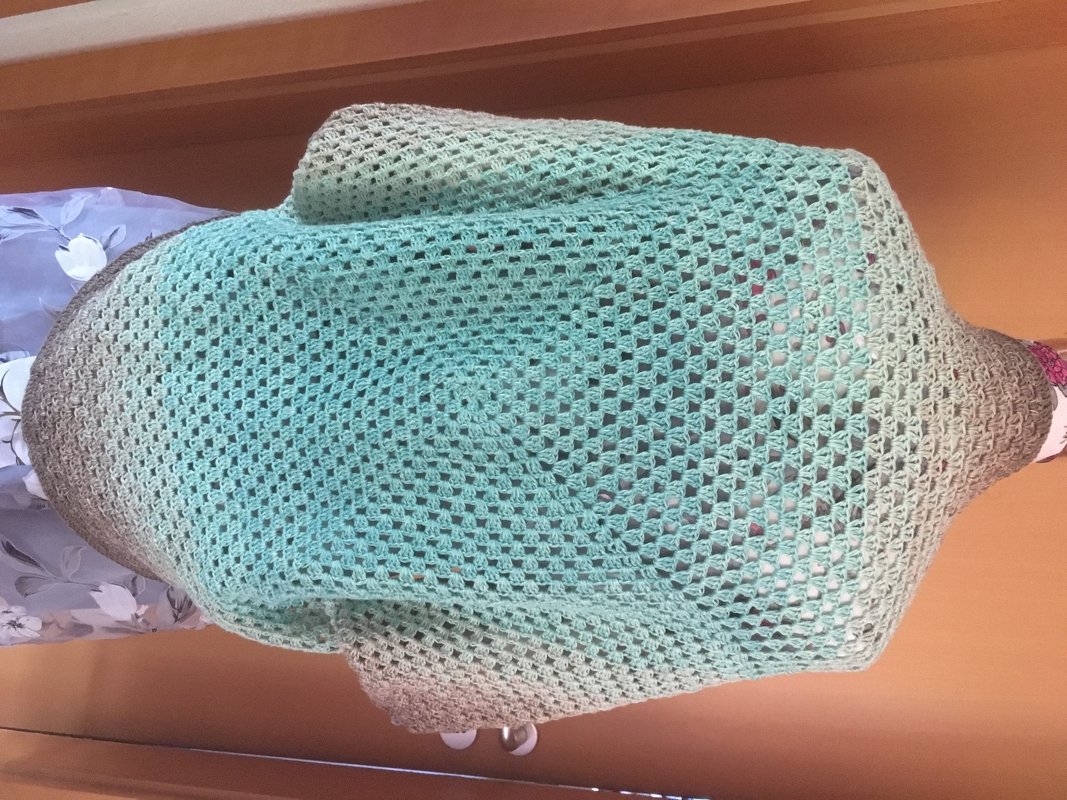 Granny Shrug Seelenwärmer