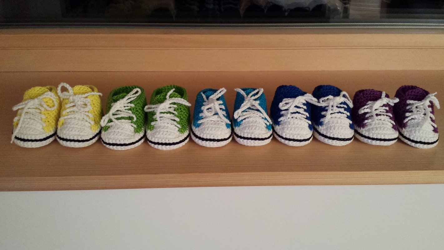 Häkelanleitung für Baby-Turnschuhe (#1)