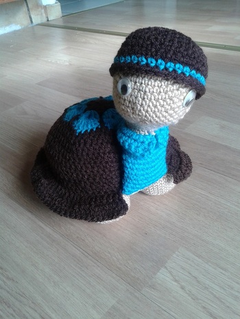 Anleitung war super..leider hat bei mir die beige farbe nicht mehr gerreicht, drum hat sie von mir noch n Poloshirt verpasst bekommen ^^