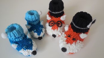 Habe heute den ganzen Tag an den süßen Hausschuhen gestrickt. Die Mühe hat sich auf jeden Fall gelohnt wie man sehen kann. Etwas nervig waren die Fäden, die man vernähen musste.
Die Anleitung ist super gemacht und leicht verständlich.
Einfach genial!!!