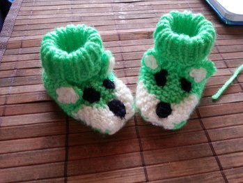 Super Anleitung.Sehr verständlich und schnell nach zu machen.Vielen Dank für die Anleitung.Werd gleich noch welche machen in einer anderen Farbe.lg