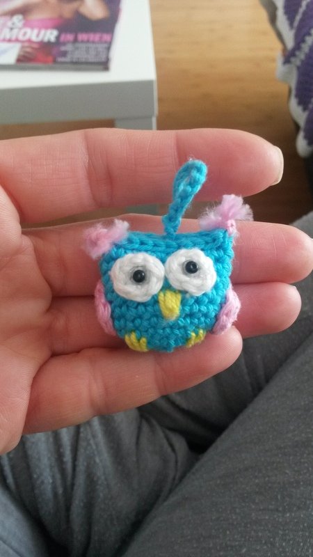 Taschenbaumler kleine Eule aus Resten, Häkelanleitung als PDF