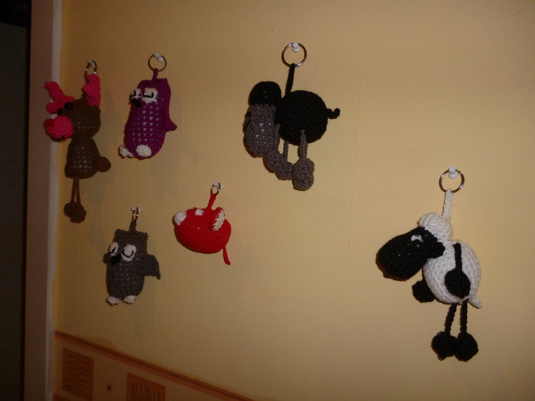 Niedliche Baumelbeine - Schafe in zwei Varianten, Häkelanleitung als PDF