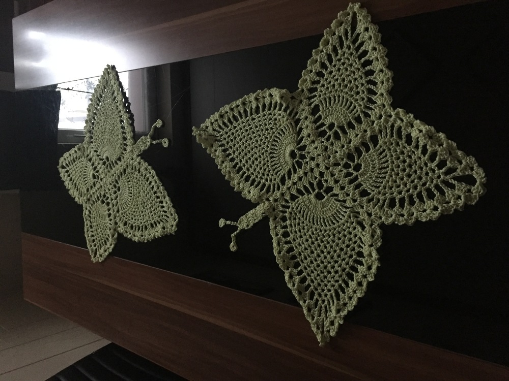 Schmetterlings-Deckchen, ca. 27 X 21 cm