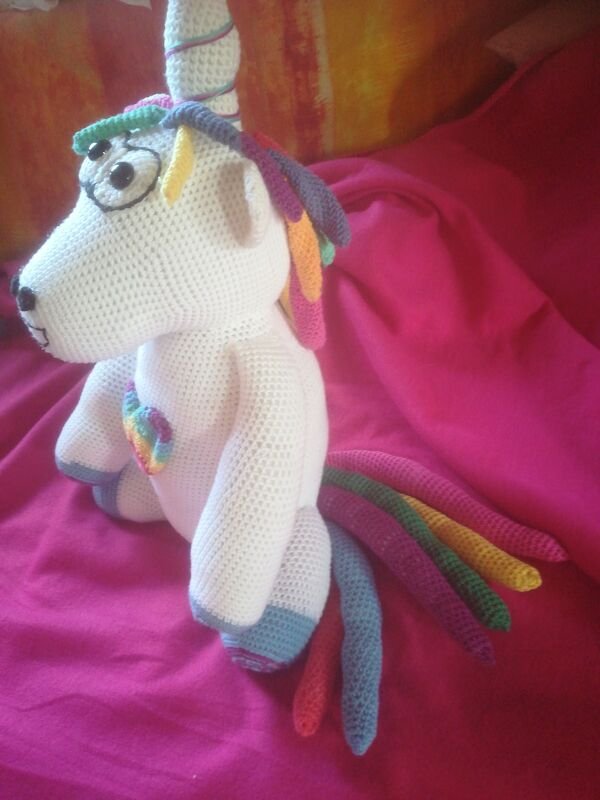 Rainbow unicorn - crochet pattern