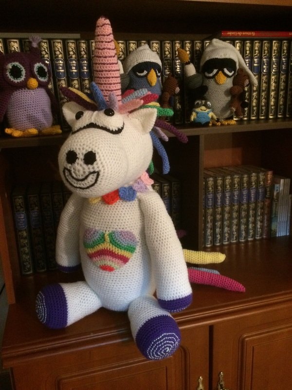 Regenbogen Einhorn - Häkelanleitung