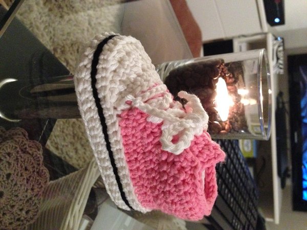 Häkelanleitung für Baby-Turnschuhe (#2)