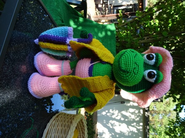 Gratis Häkelanleitung Wetterfroschdame Emelie