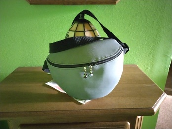 Gute, leicht verständliche Anleitung. Macht richtig Spaß diese Tasche zu nähen 😉