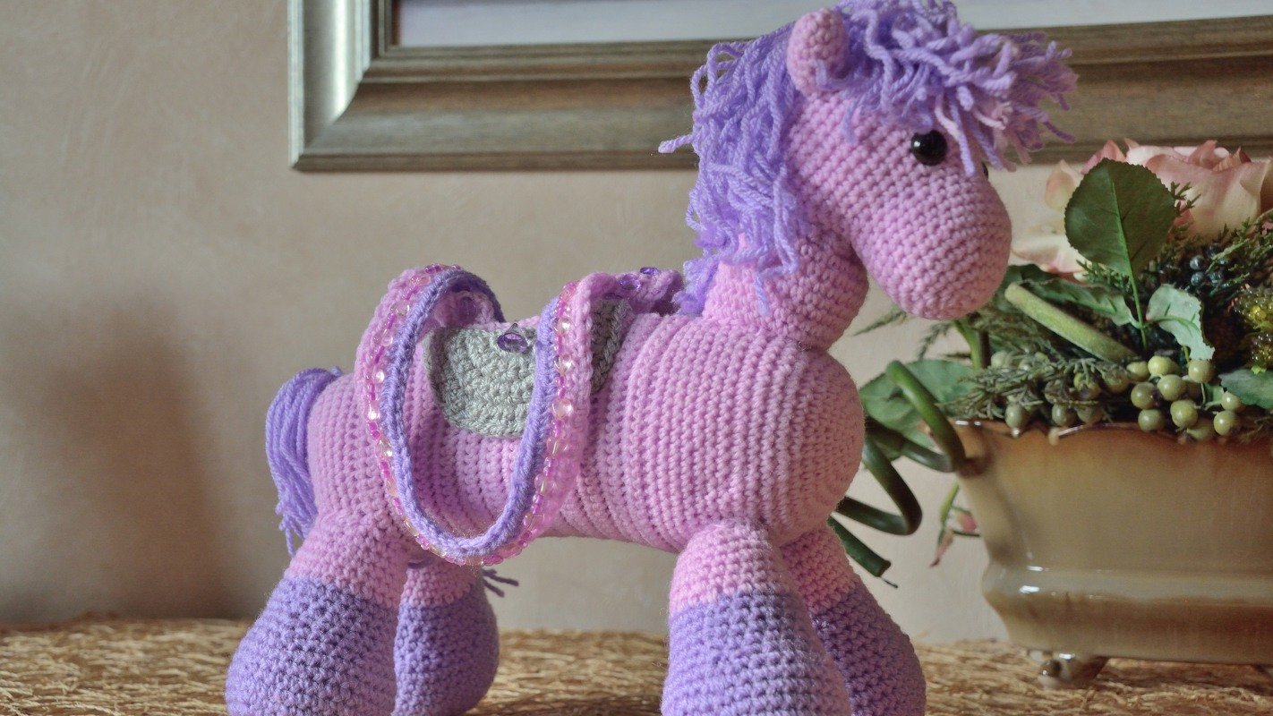 Kostenlose Häkelanleitung Tasche für Mädchen als Pferd