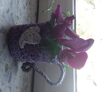 Super schöne Anleitung - leicht zu häkeln.
Macht sich recht gut auf meinem Fensterbrett.