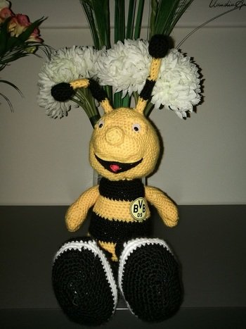 Hab Emma nachgehäkelt und bin schon bisschen stolz, denn ich finde, sie ist mir ganz gut gelungen. Sie wird mein Begleiter im Auto.... Dann hab ich mein Lieblingsmaskottchen immer bei mir!