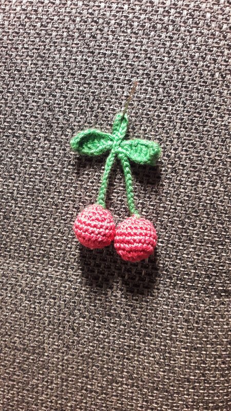 Taschenbaumler "Kirschen" Schlüsselanhänger kostenlose Häkelanleitung