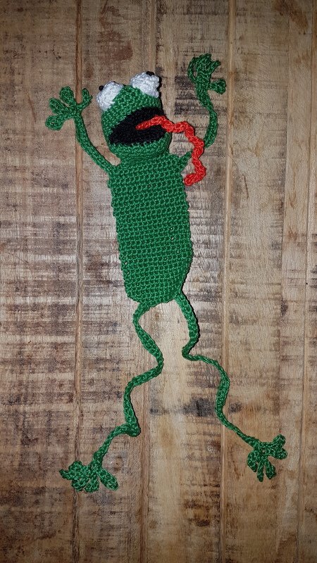 Amigurumi Crochet Frog Bookmark