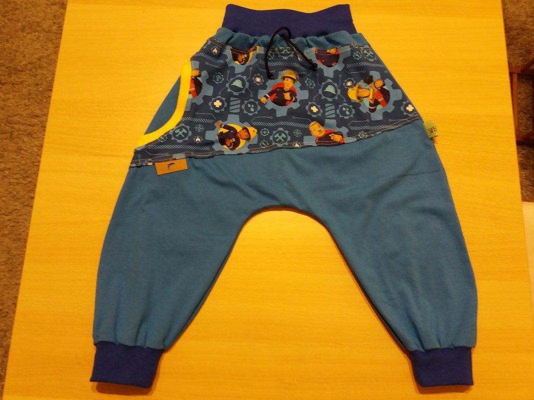 Muck E-Book Jerseyhose Pumphose für Kids mit 3D Taschen Unisex in 10 Größen 50/56-158/164 Nähanleitung &amp; Schnittmuster von firstloungeberlin