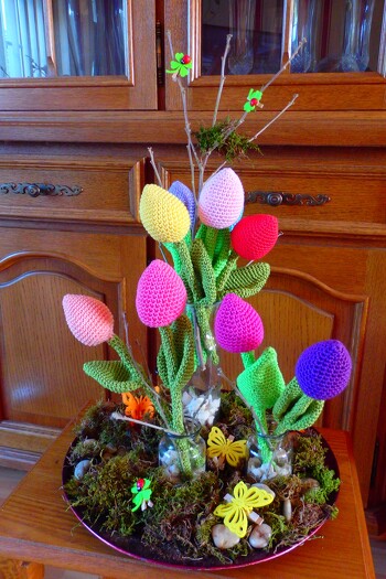 Nach der notwendig gewordenen Reparatur hat meine Freundin ihre Strauß etwas umdekoriert.