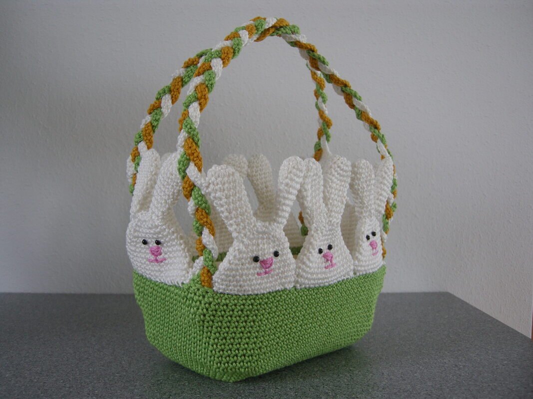 Osterk&ouml;rbchen &#039;Hasen im Gras&#039; - H&auml;kelanleitung