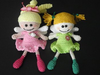 Es macht süchtig diese schönen Schutzengelchen zu häkeln. Der Anfang ist gemacht. :)