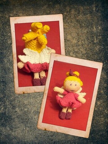 Ich bin eher eine Strickerin, häkeln ist für mich nicht so einfach.
Trotzdem bin ich sehr zufrieden mit meinem kleinen Engel ;-)